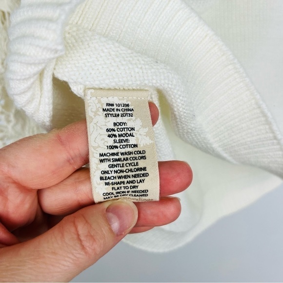 Soft Surroundings Desiree Floral Eyelet Crochet Lace Pullover Sweater Top - Picture 5 of 6